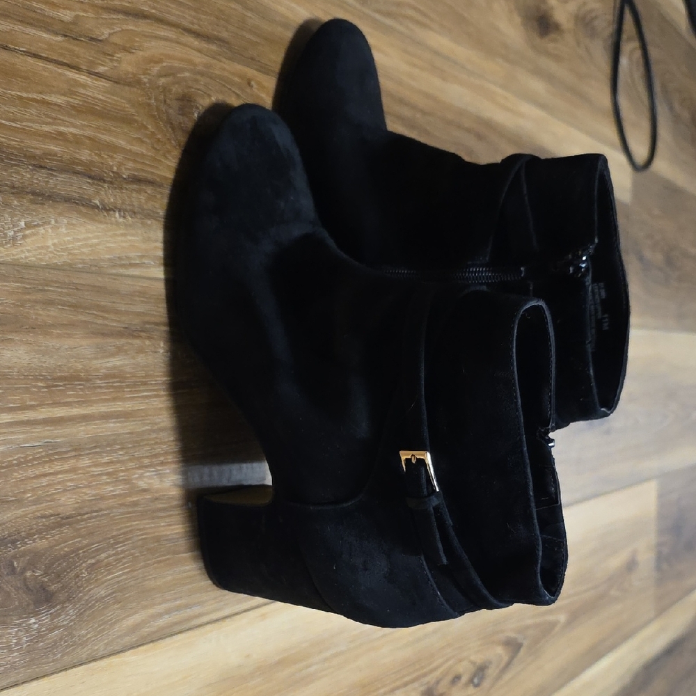 Elegant Black Ankle Boots
